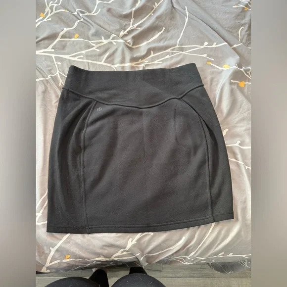 Lululemon scuba mini skirt - Picture 4 of 4